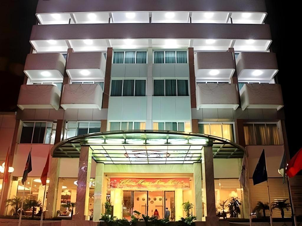 Huu Nghi Hotel Хайфон Экстерьер фото