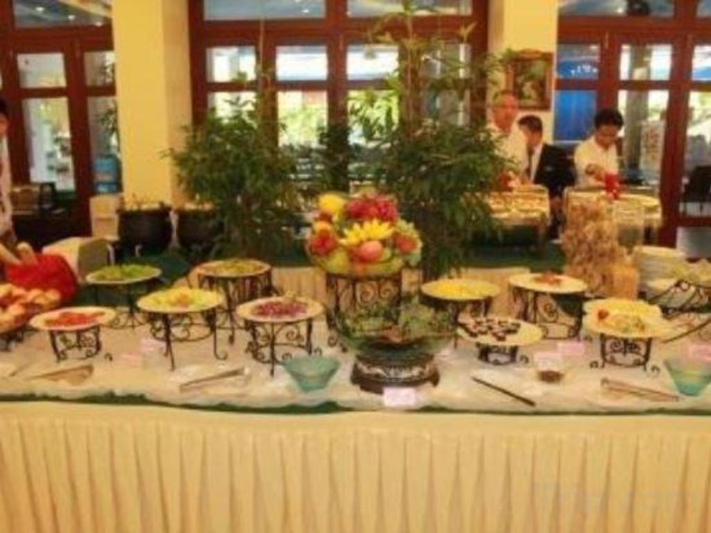 Huu Nghi Hotel Хайфон Экстерьер фото