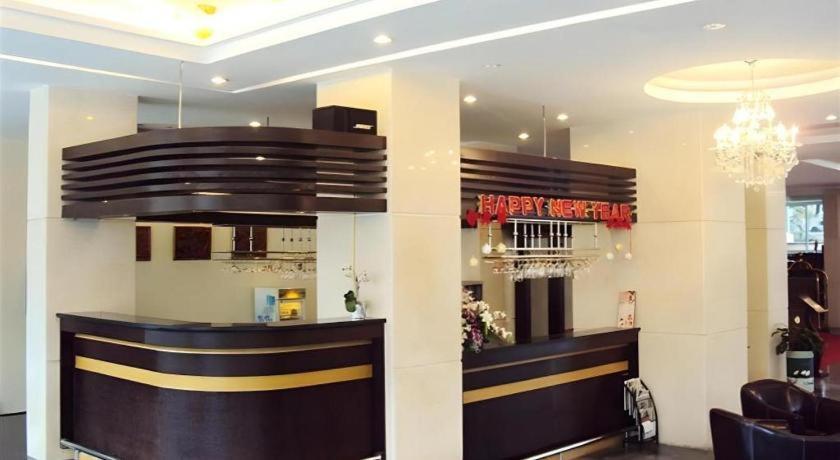 Huu Nghi Hotel Хайфон Экстерьер фото