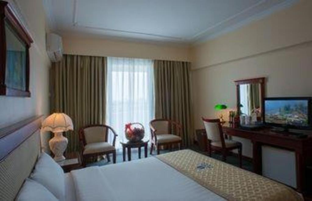 Huu Nghi Hotel Хайфон Экстерьер фото