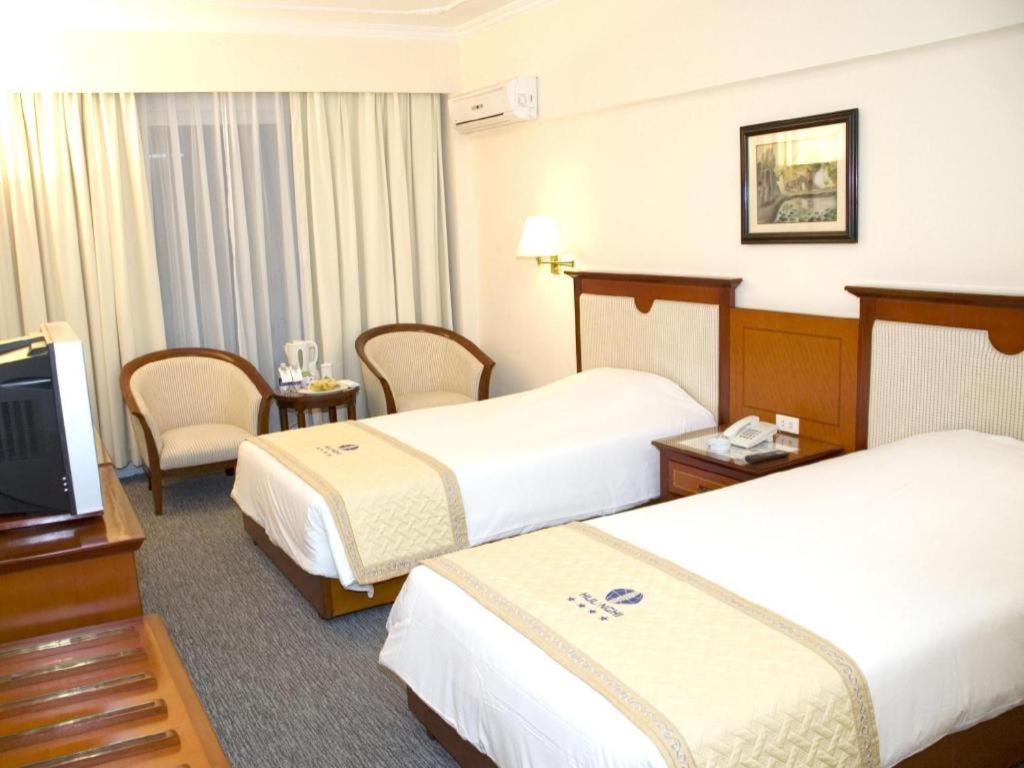 Huu Nghi Hotel Хайфон Экстерьер фото