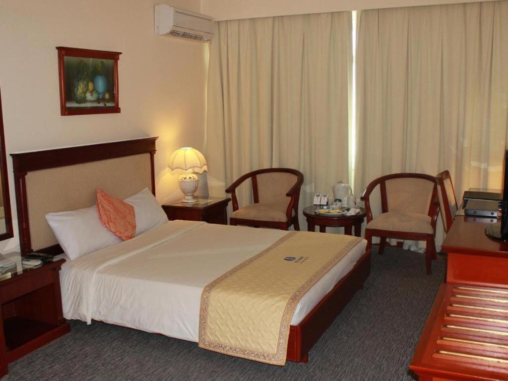 Huu Nghi Hotel Хайфон Экстерьер фото