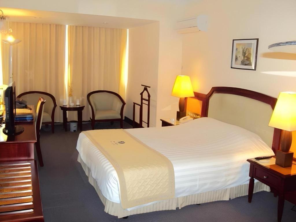 Huu Nghi Hotel Хайфон Экстерьер фото