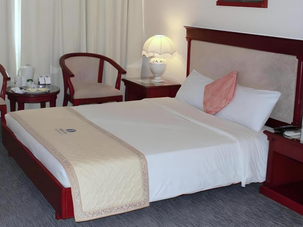Huu Nghi Hotel Хайфон Экстерьер фото